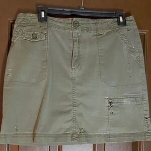 Croft & Barrow Stretch Lightly Distressed Military Green Women's Skirt- Size 8